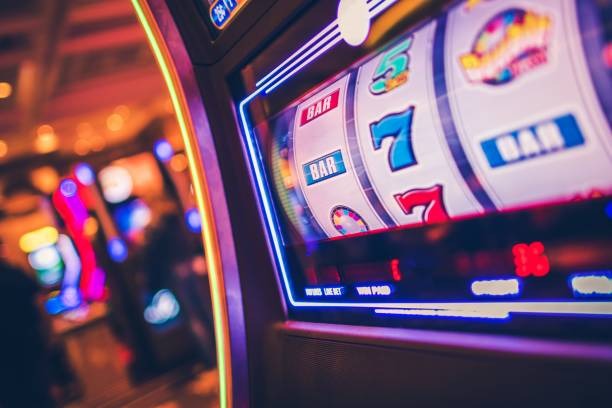 neonwin Fortune Mouse game interface showing live multiplier counter and cash-out button